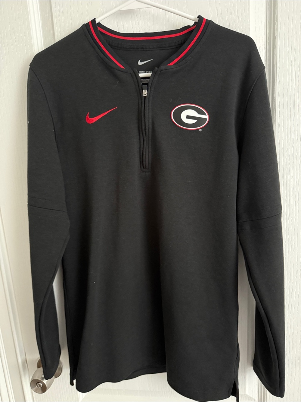 Nike Black Georgia Bulldogs 1/4 Zip Pullover with Red Accents